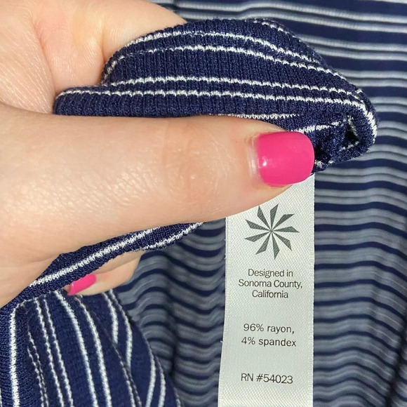 Athleta Hermosa Henley Dress Size Medium Midi Length Navy Blue White Stripe Maxi - Picture 7 of 7